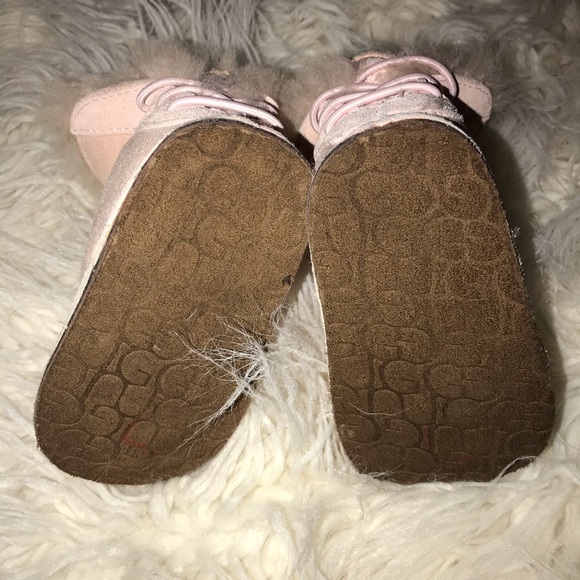 baby pink uggs size small booties - Picture 4 of 4